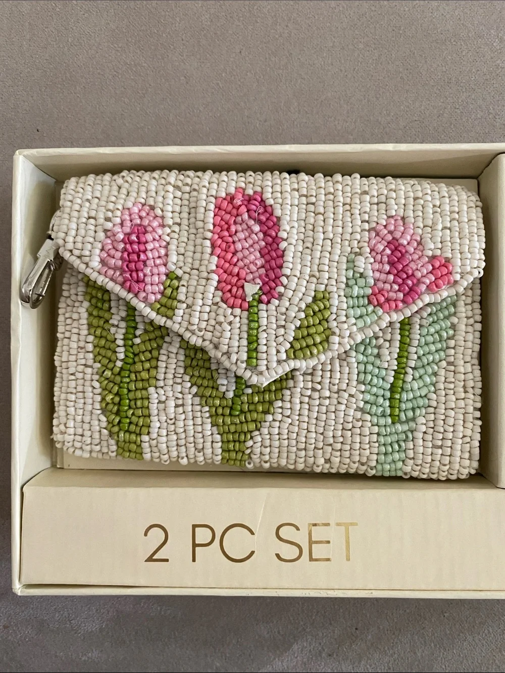 Sol And Mer Pink & Green Beaded Tulip Card Holder with Keychain. NWT BOXED